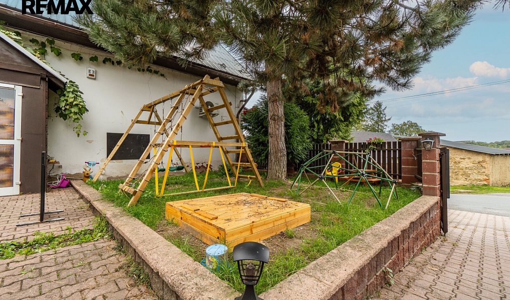 Prodej nájemního domu, činžáku 897 m², Bojanovice – náhled fotky 9