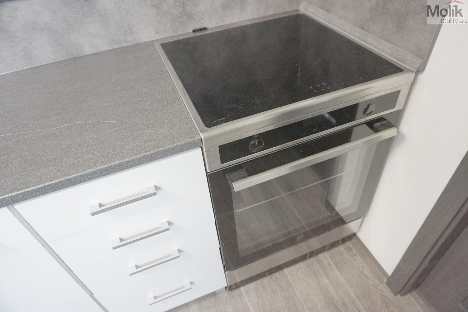 Pronájem bytu 3+kk 75 m² – fotografie 4