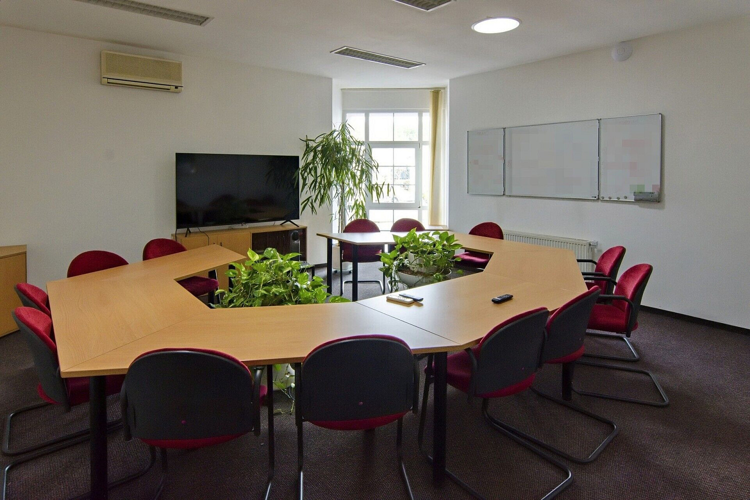 Pronájem kanceláře 197 m² – fotografie 5