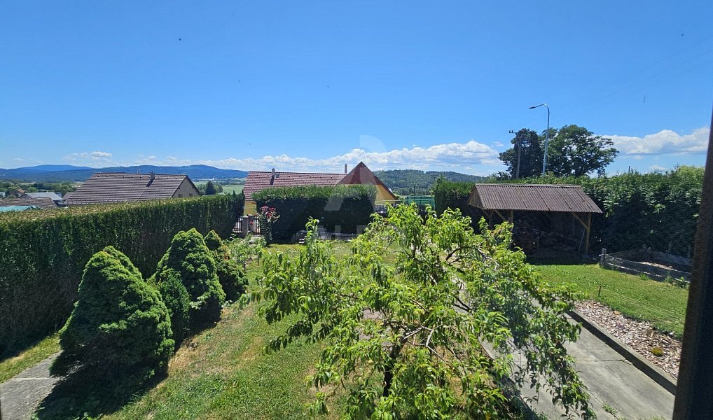 Prodej domu 130 m² s pozemkem 1 020 m², Ločenice – náhled fotky 4