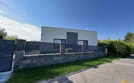 Pronájem domu 136 m² s pozemkem 1 084 m², Polabská, Písková Lhota, okres Nymburk