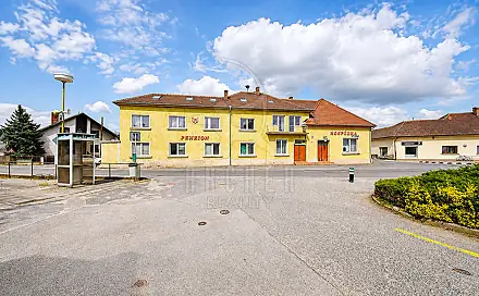 Prodej domu 770 m² s pozemkem 1 076 m², Ovčáry, okres Mělník