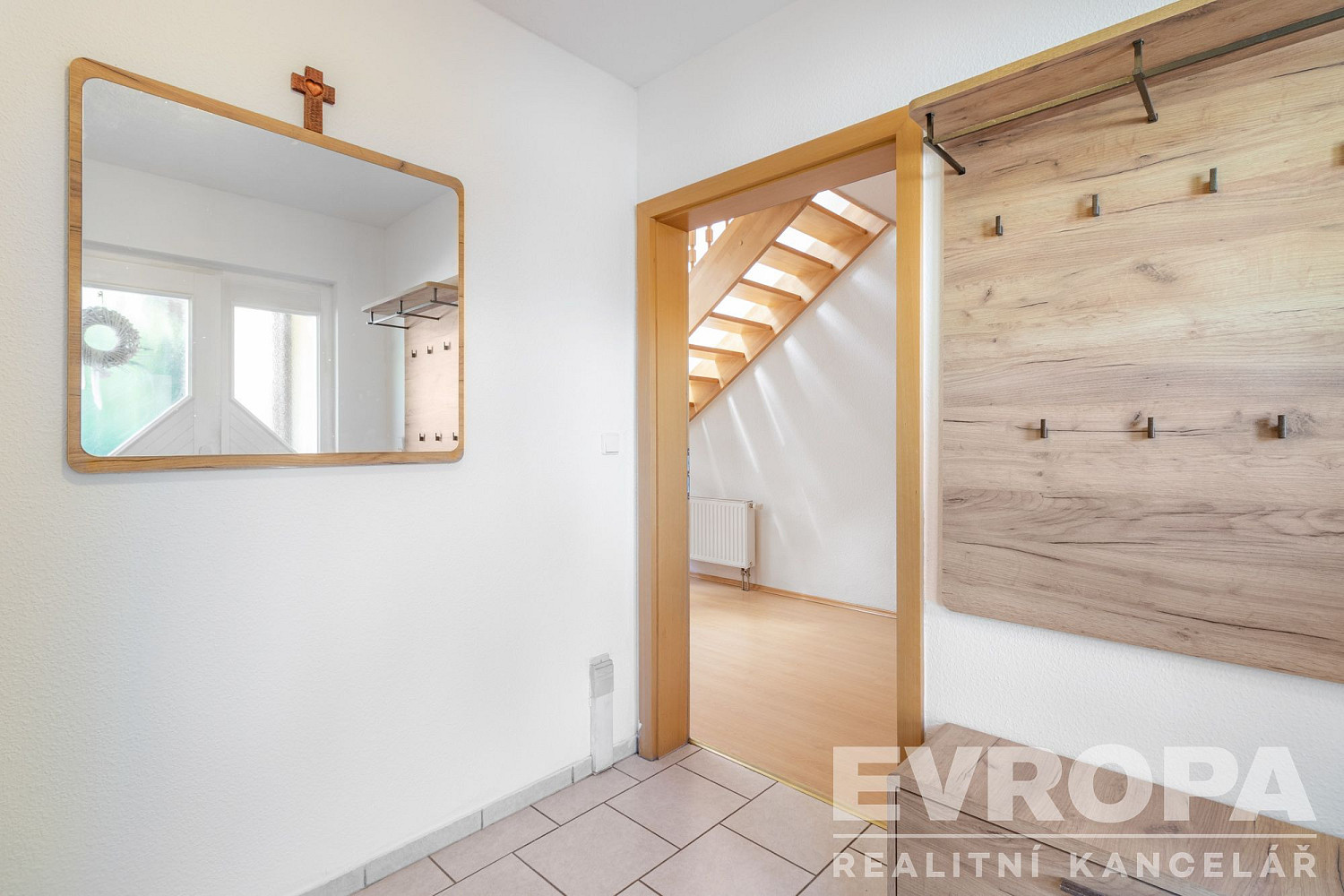 Prodej domu 225 m² s pozemkem 1 197 m² – fotografie 3