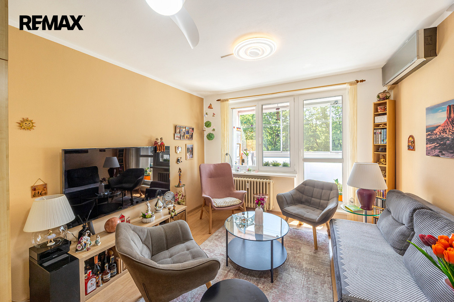 Prodej bytu 1+1 52 m² – pohled 2