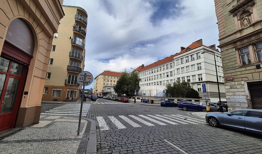 Pronájem bytu 2+kk 46 m², Praha – náhled fotky 16