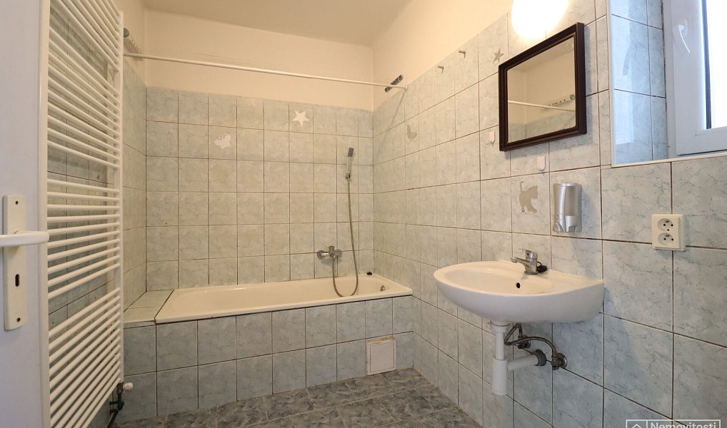 Prodej domu 69 m² s pozemkem 3 400 m², Štěkeň – náhled fotky 10