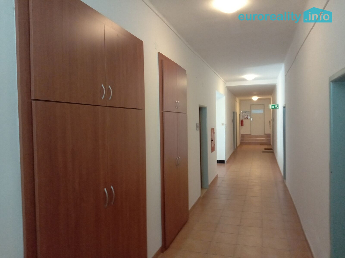 Pronájem kanceláře 14 m² – fotografie 3