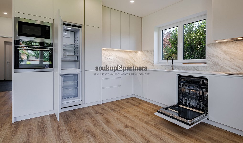 Pronájem domu 193 m² s pozemkem 468 m², Bašť – náhled fotky 12