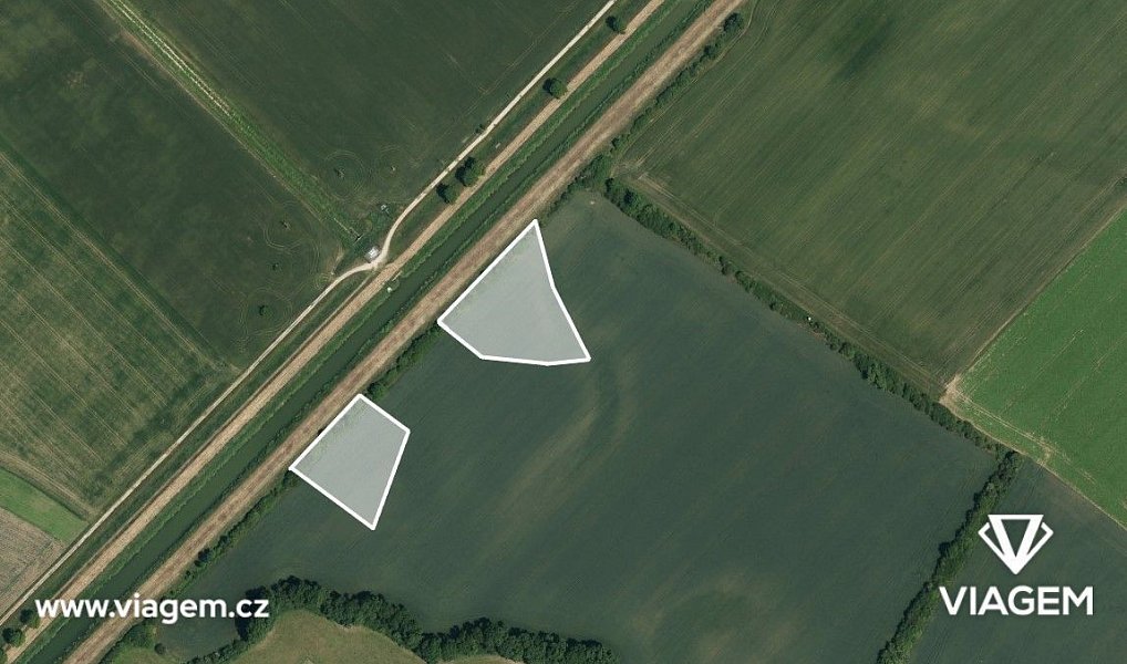Prodej pole 1 887 m², Uherský Ostroh – náhled fotky 2