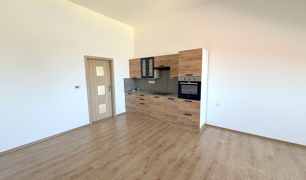Pronájem bytu 1+kk 36 m², Přerov – náhled fotky 10