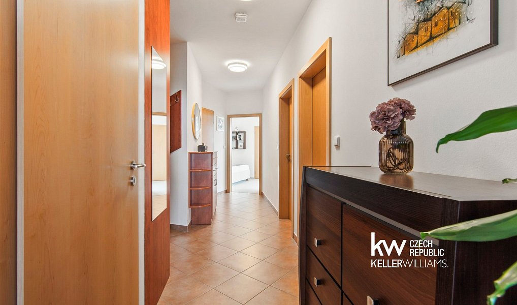 Prodej bytu 4+kk 95 m², Praha – náhled fotky 31