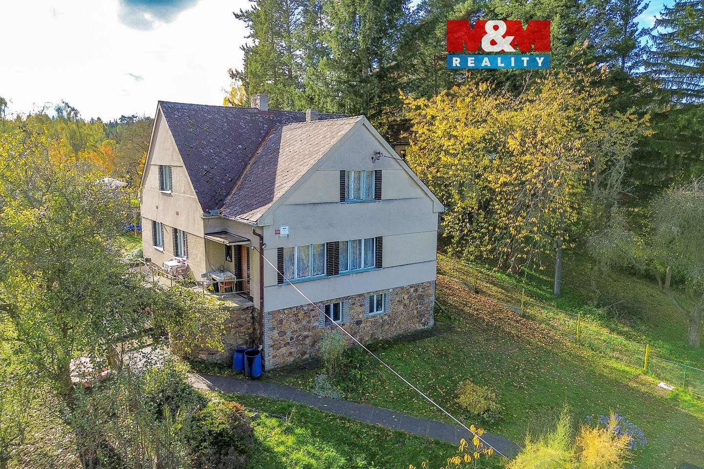 Prodej domu 198 m² s pozemkem 2 298 m²