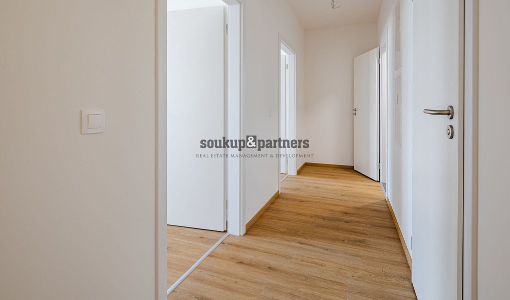 Prodej bytu 3+kk 74 m², Kladno – náhled fotky 2