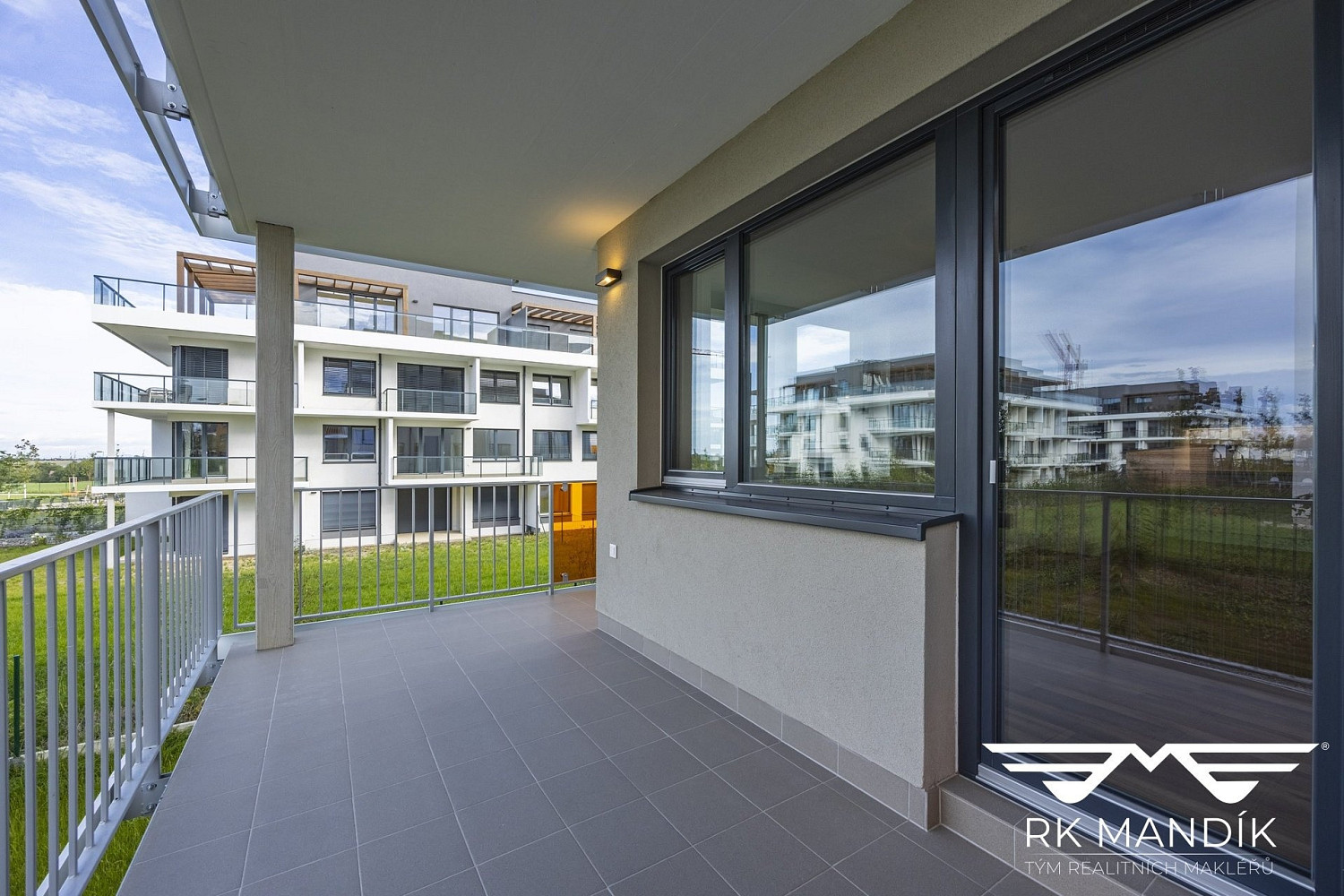 Pronájem bytu 3+kk 86 m² – fotografie 3