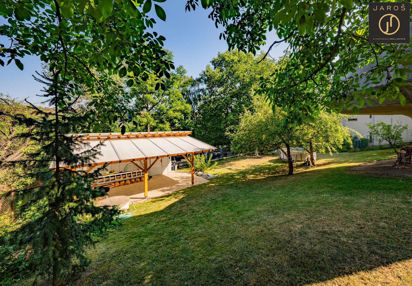 Prodej stavebního pozemku 721 m² – fotografie 4
