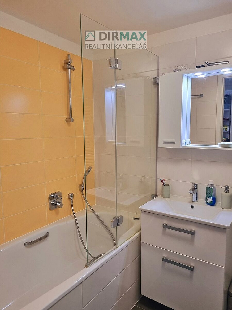 Pronájem bytu 2+kk 52 m² – fotografie 2