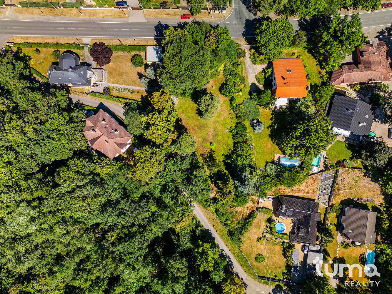 Prodej stavebního pozemku 895 m² – fotografie 3