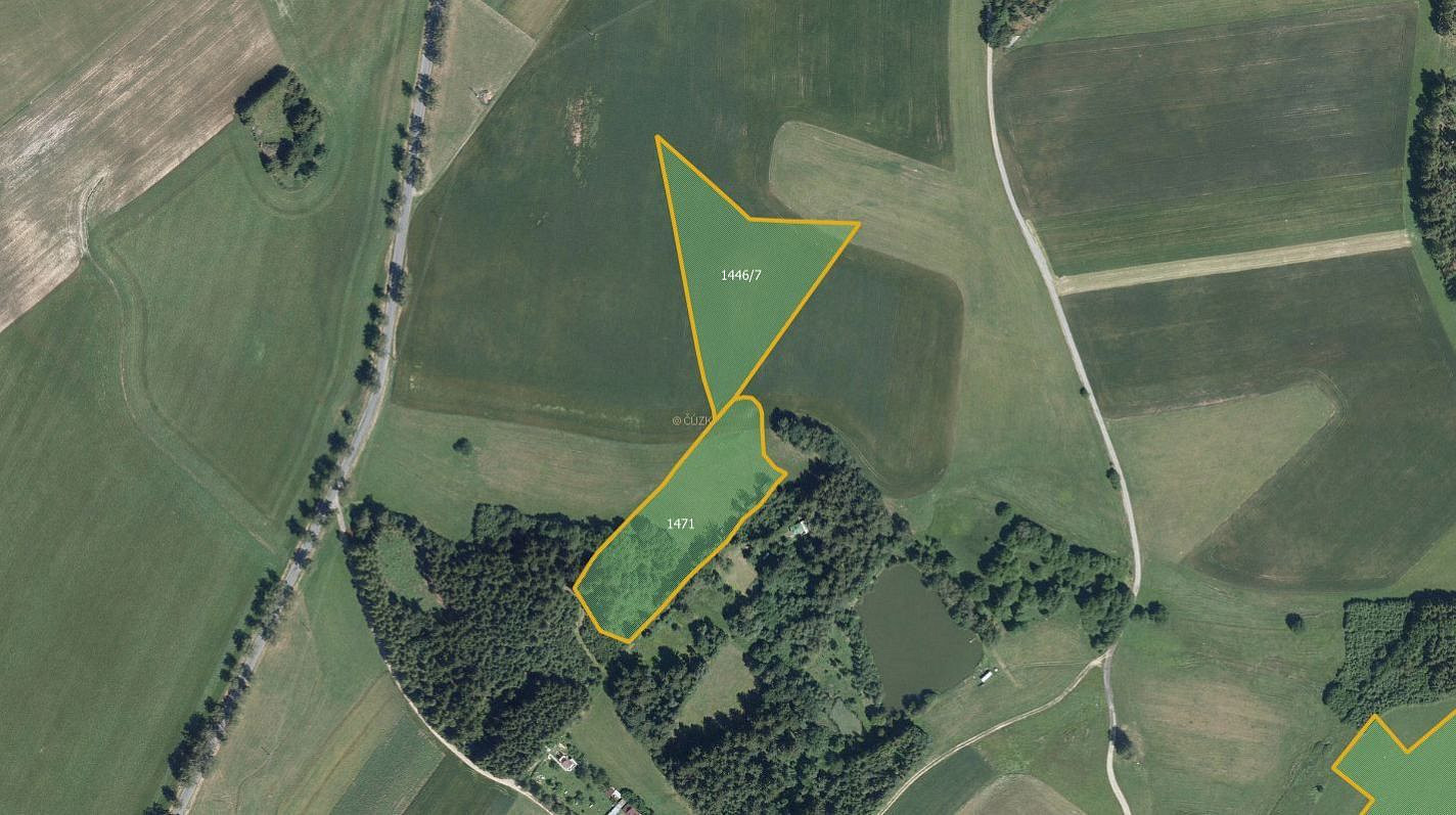 Prodej pole 17 638 m²