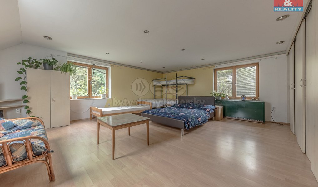 Prodej domu 246 m² s pozemkem 605 m², Jesenný – náhled fotky 15