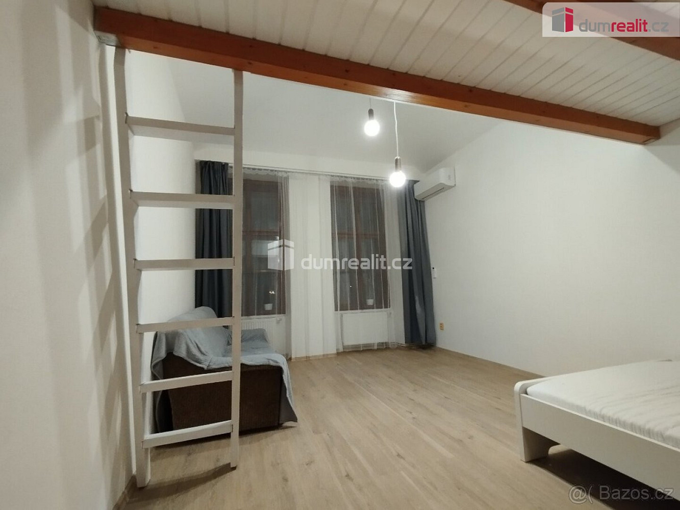 Pronájem bytu 2+kk 34 m² — photo 2