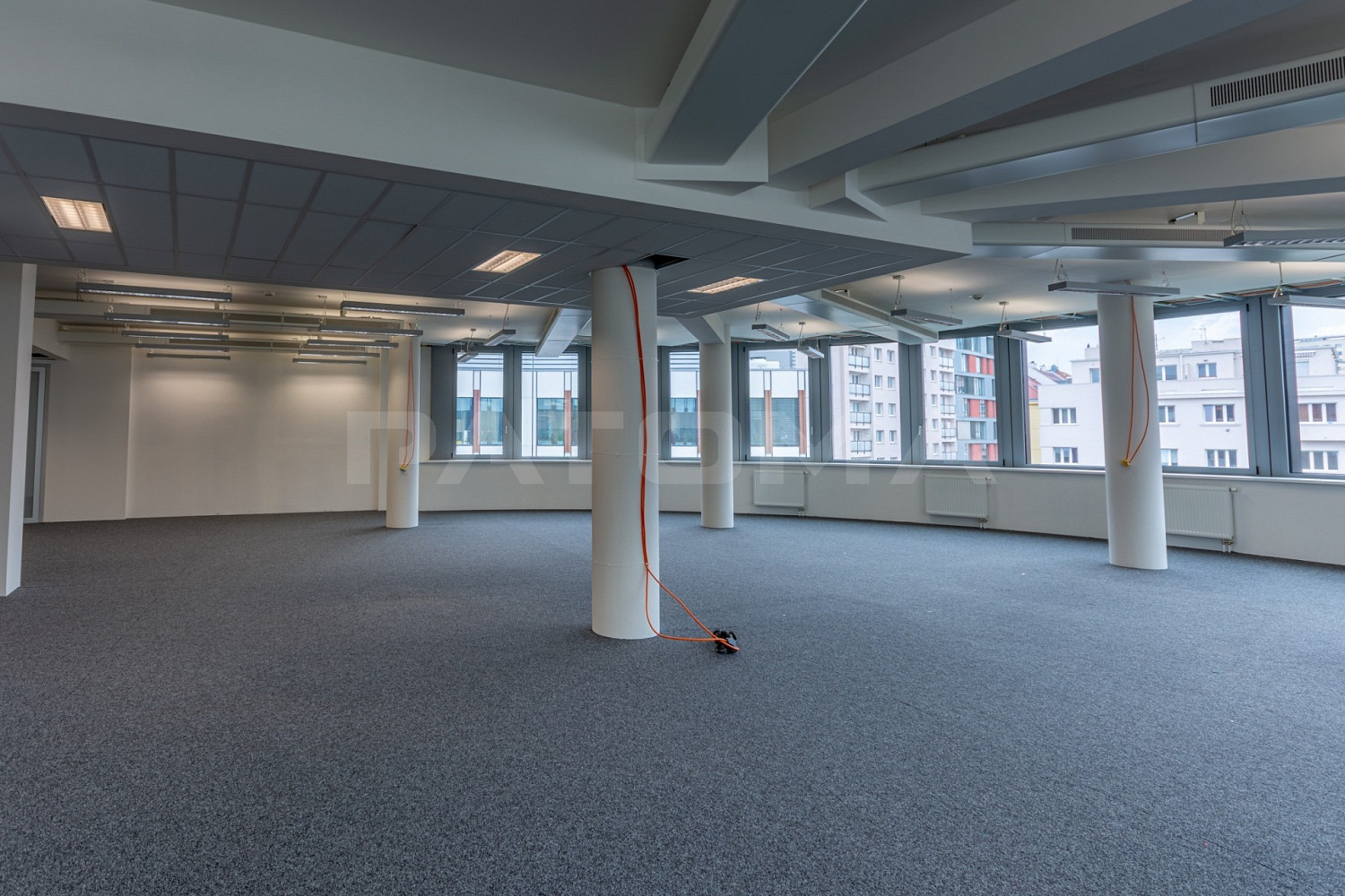 Pronájem kanceláře 208 m² – fotografie 4