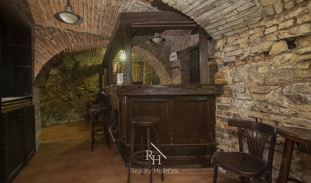 Prodej nájemního domu, činžáku 935 m², Kladno – náhled fotky 12
