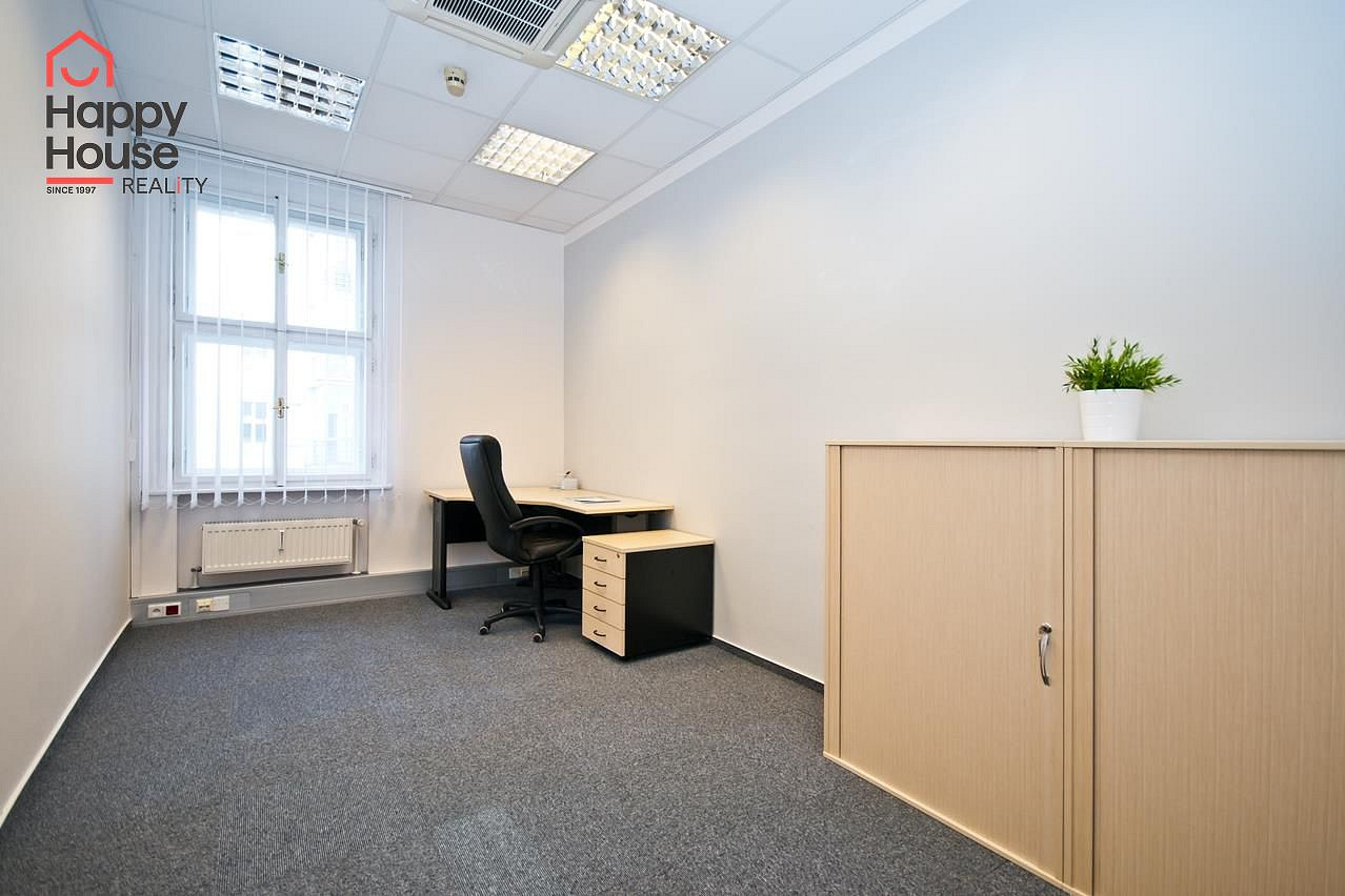 Pronájem kanceláře 666 m² – fotografie 2