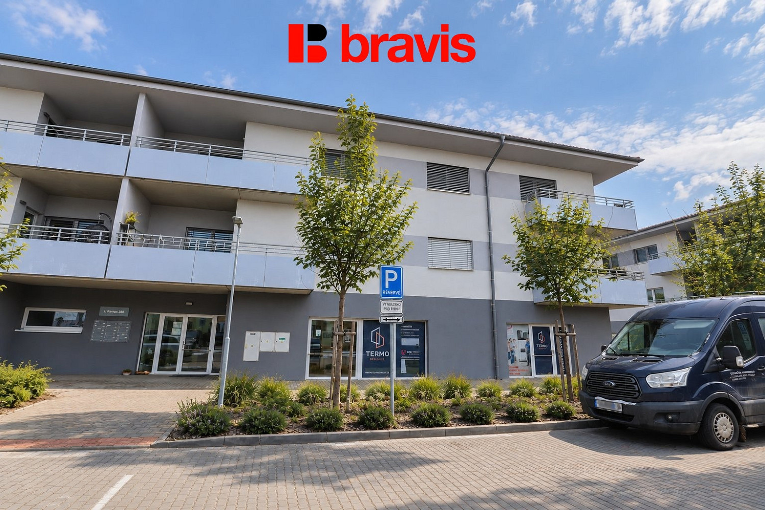 Pronájem obchodních prostor 124 m² – fotografie 2