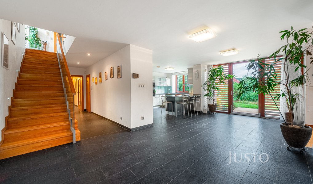 Prodej domu 456 m² s pozemkem 1 300 m², Jablonec nad Nisou – náhled fotky 13