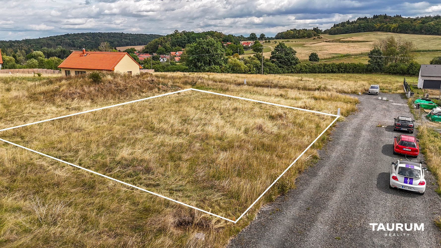 Prodej stavebního pozemku 735 m² – fotografie 3