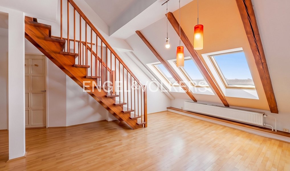 Prodej bytu 4+kk 135 m², Praha – náhled fotky 2