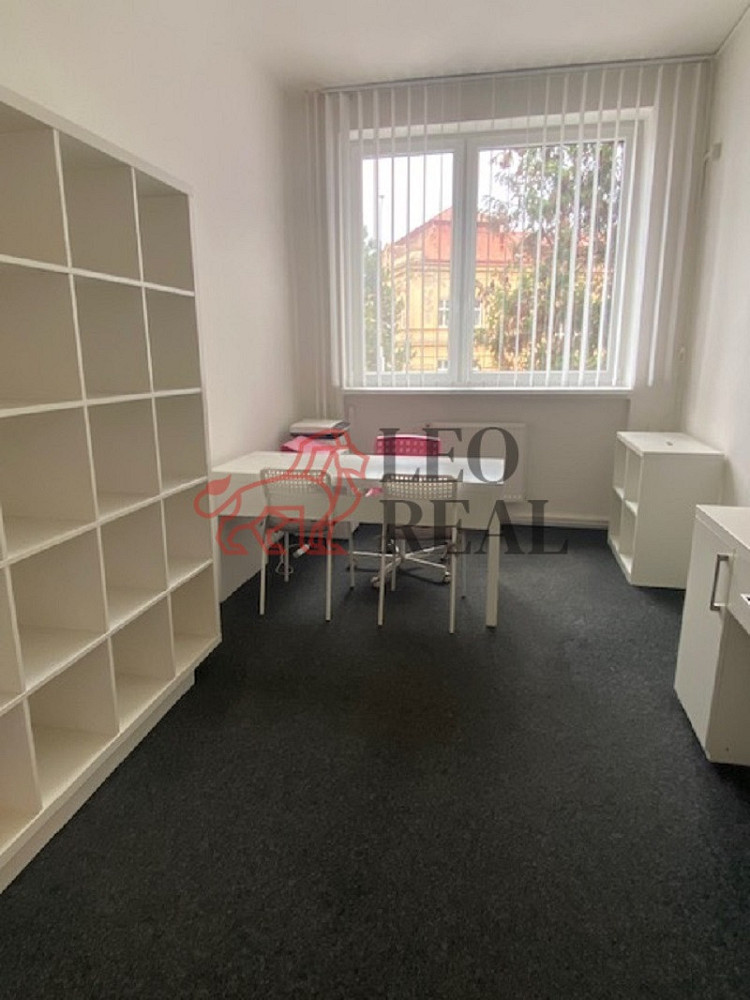 Pronájem obchodních prostor 10 m²