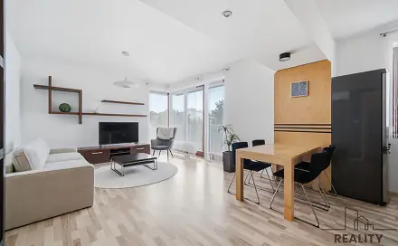 Pronájem bytu 2+kk 73 m², Dubinská, Pardubice - Studánka