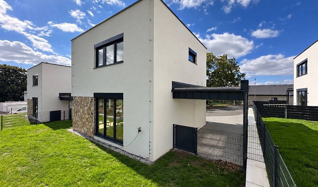 Prodej domu 96 m² s pozemkem 432 m², Hůry – náhled fotky 2