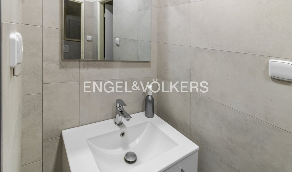 Pronájem kanceláře 175 m², Praha – náhled fotky 14