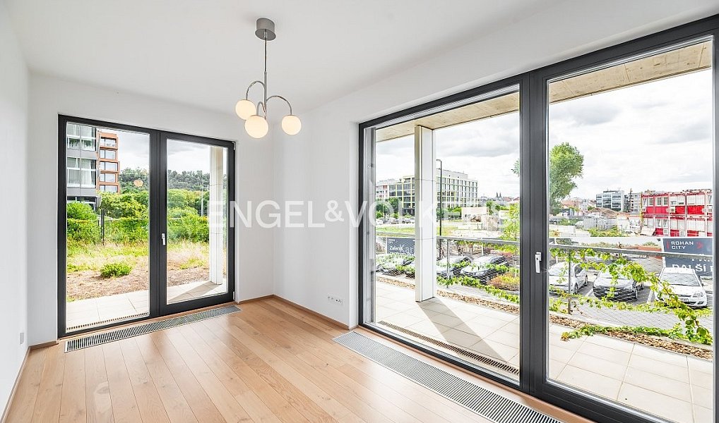 Pronájem bytu 2+kk 59 m², Praha – náhled fotky 4