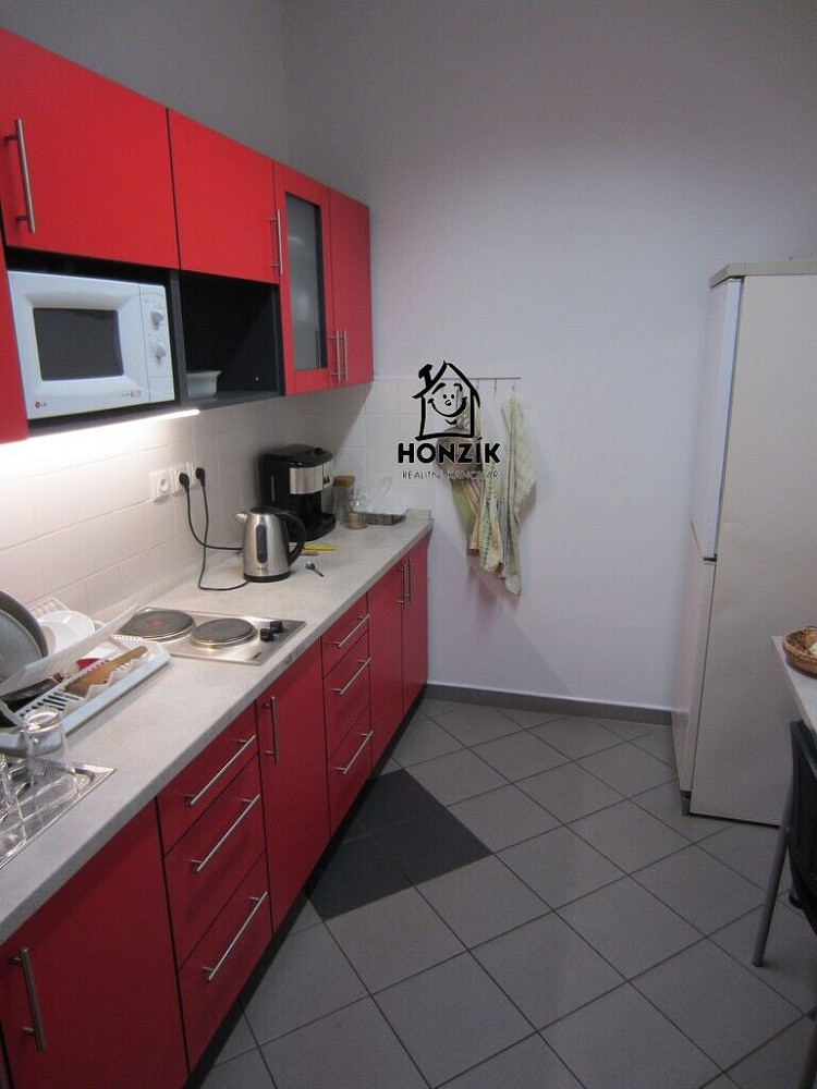 Pronájem kanceláře 80 m² – fotografie 4