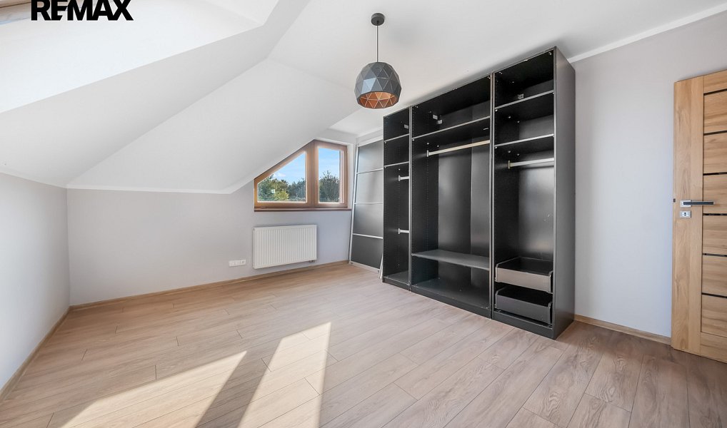 Prodej domu 250 m² s pozemkem 6 265 m², Buš – náhled fotky 10