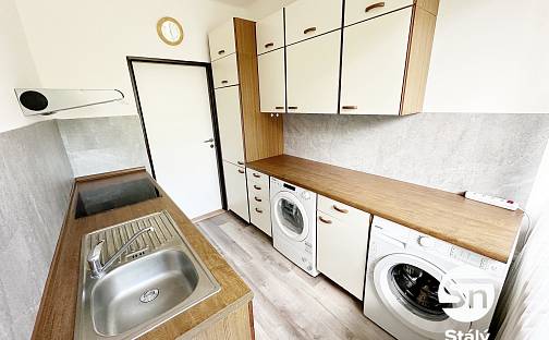 Pronájem bytu 4+1 85 m², Studentská, Poděbrady - Poděbrady II, okres Nymburk