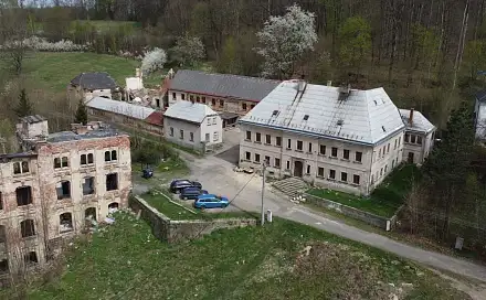 Prodej nájemního domu, činžáku 1 570 m², Mikulášovice, okres Děčín
