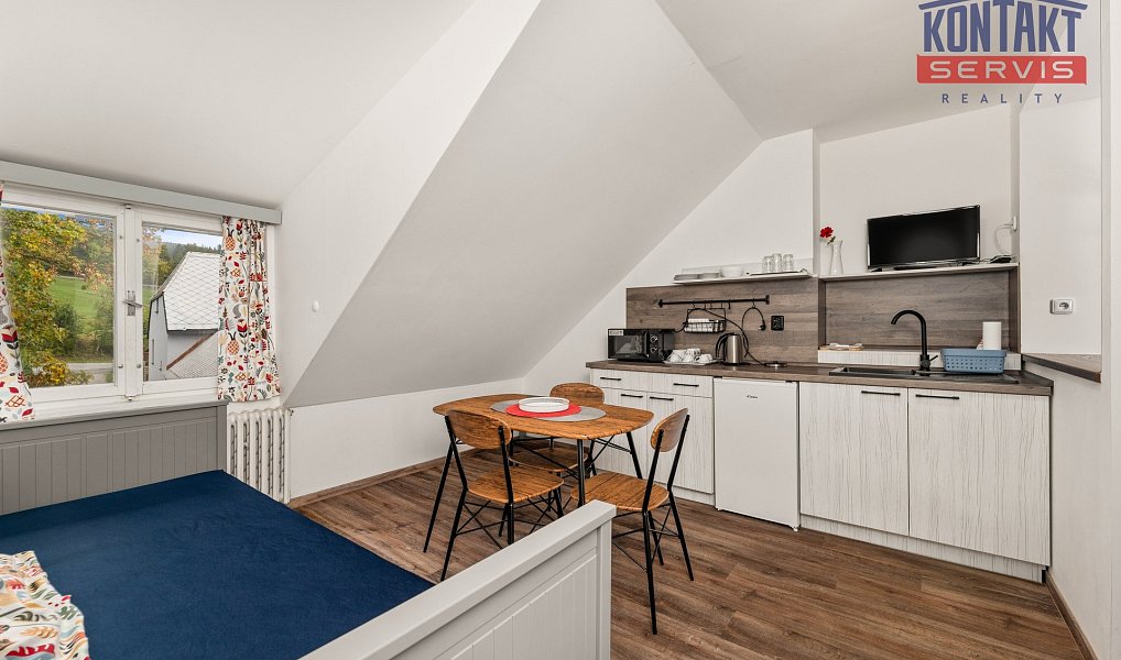 Prodej domu 660 m² s pozemkem 971 m², Stachy – náhled fotky 42