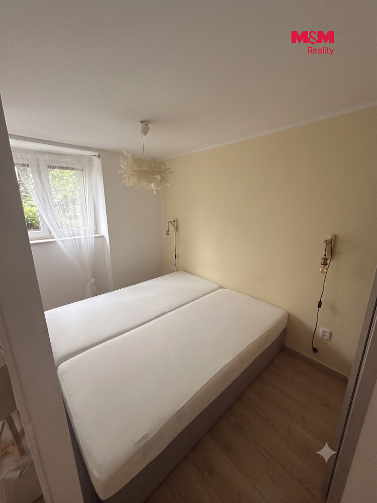 Pronájem bytu 1+kk 30 m² — photo 2