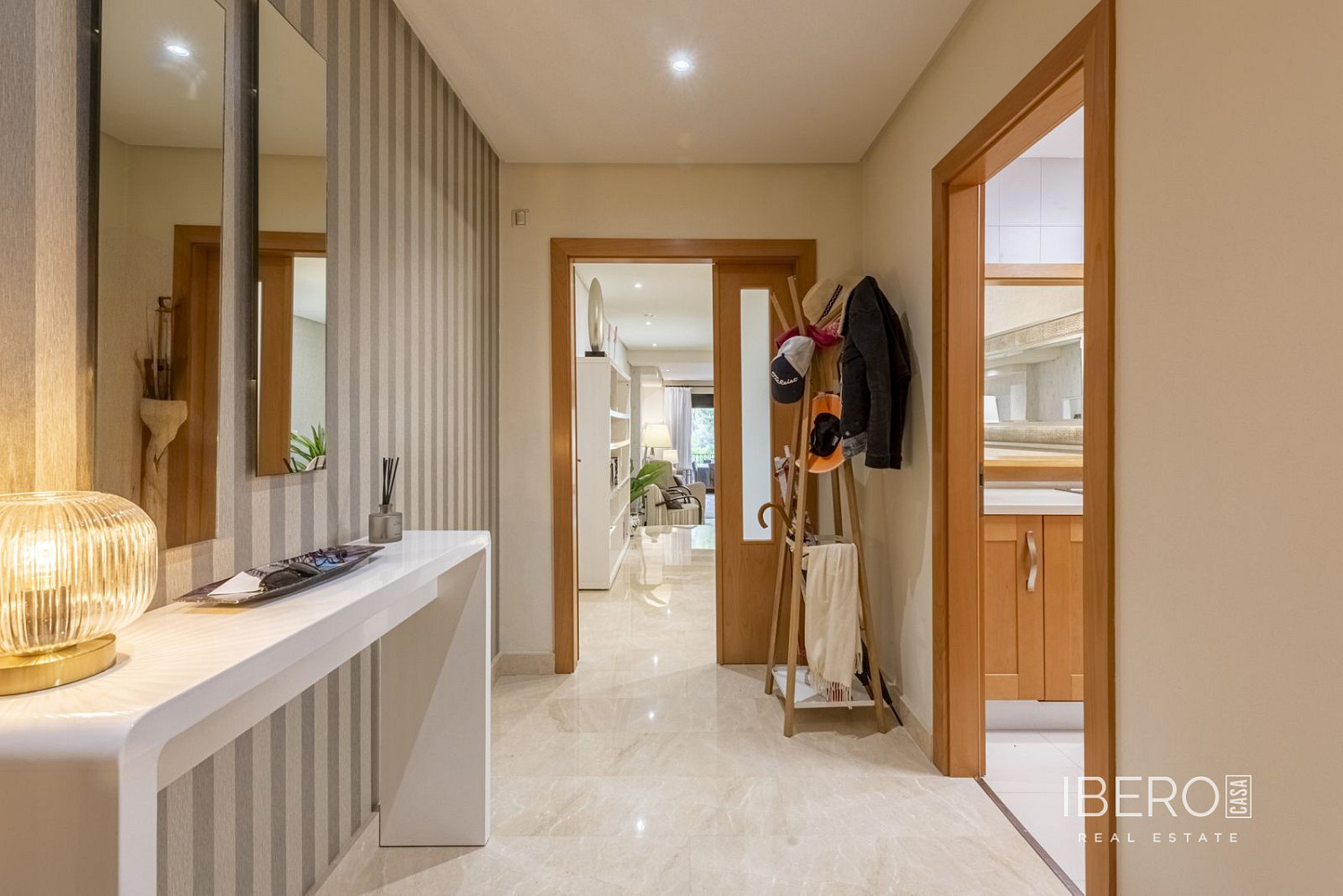 Piso 3+kk – Marbella, Nueva Andalucía - Más