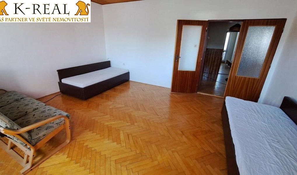 Pronájem bytu 3+1 100 m², Buchlovice – náhled fotky 3