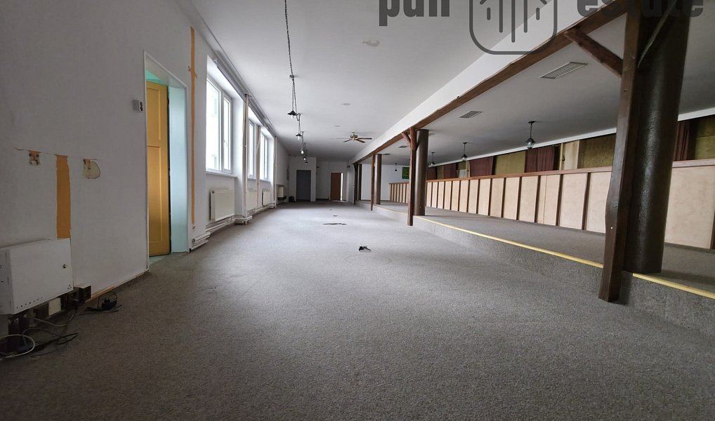 Pronájem skladovacích prostor 413 m², Zlín – náhled fotky 9
