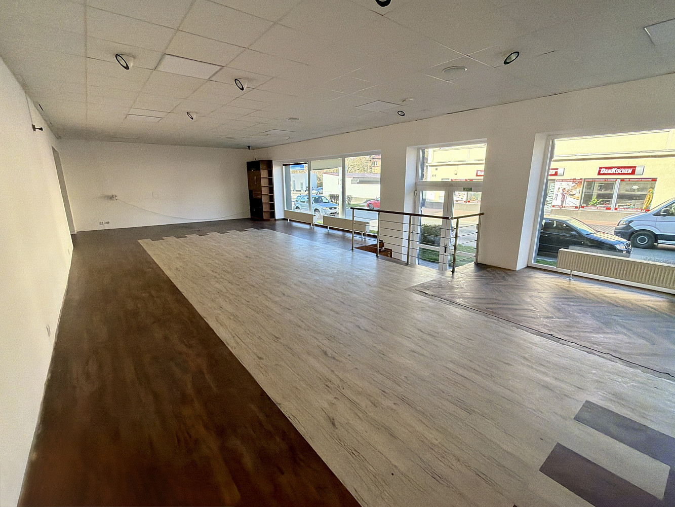 Pronájem obchodních prostor 1 000 m² — photo 4
