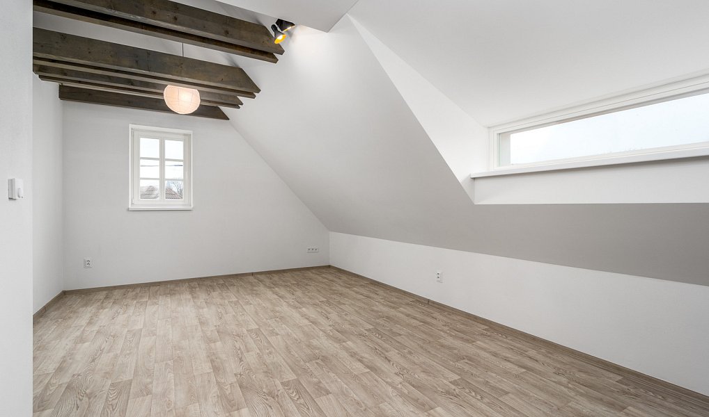 Prodej domu 200 m² s pozemkem 151 m², Rožmitál pod Třemšínem – náhled fotky 16