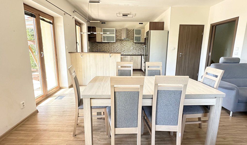 Pronájem domu 152 m² s pozemkem 1 967 m², Peruc – náhled fotky 3