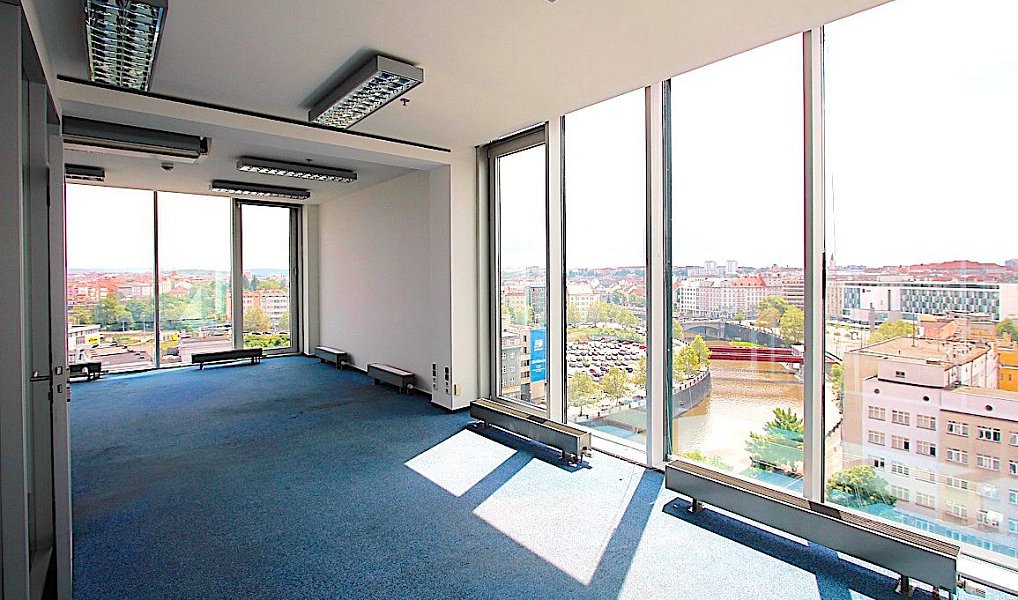 Pronájem kanceláře 182 m², Plzeň – náhled fotky 6