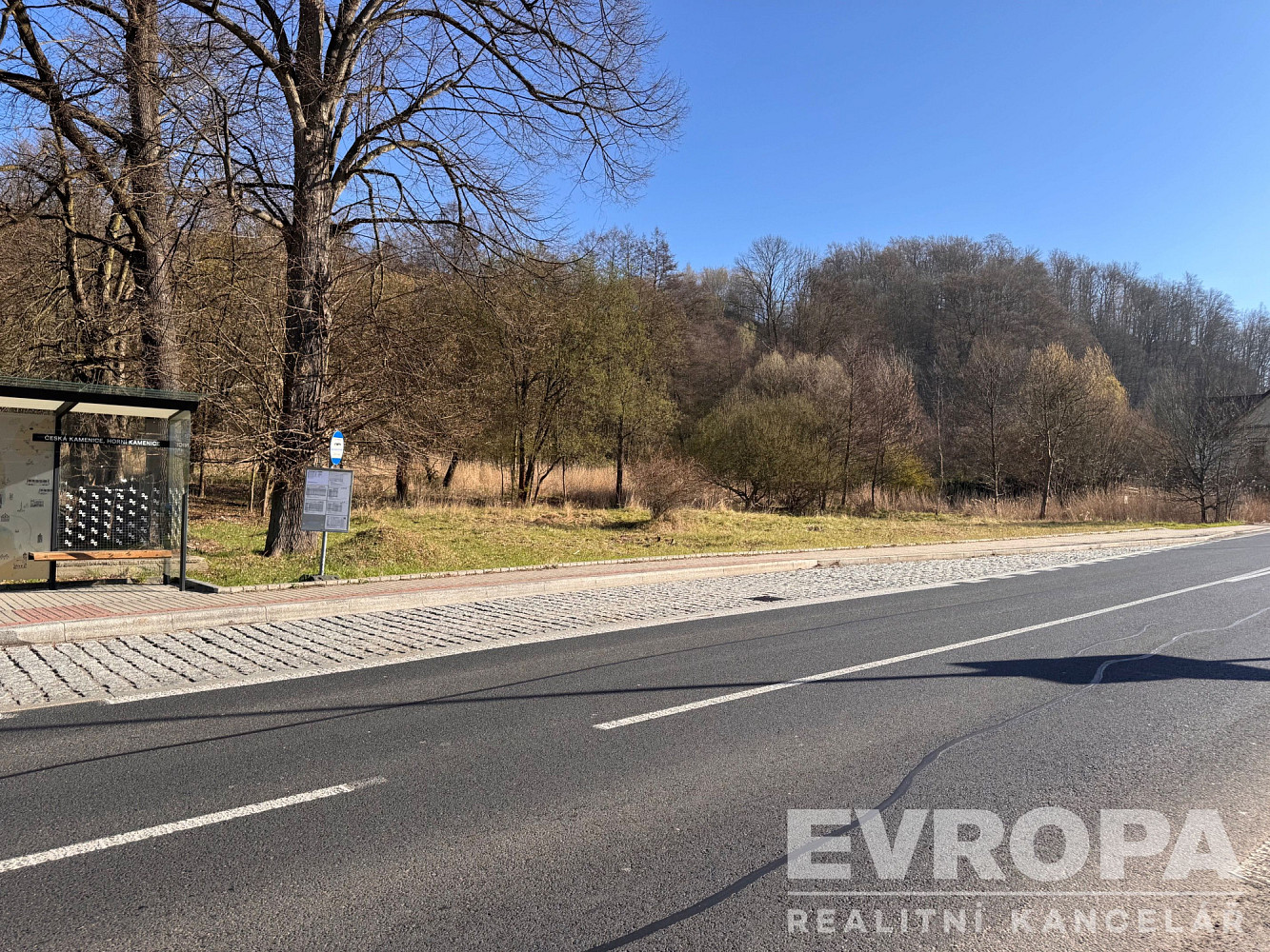 Prodej komerčního pozemku 714 m²